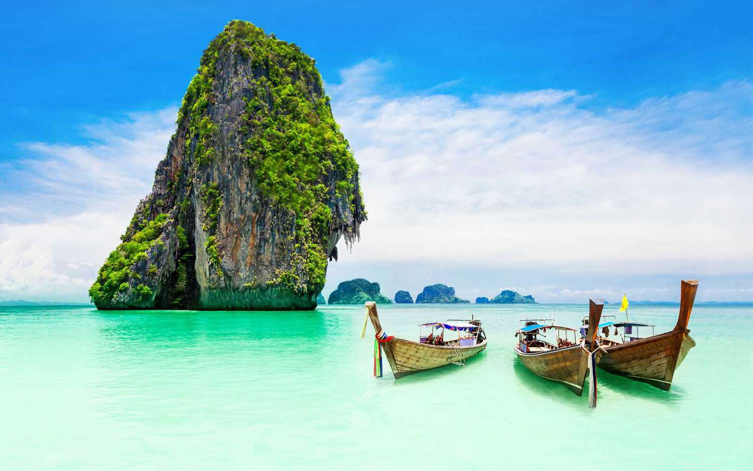 Cheap flight to Phuket (HKT)