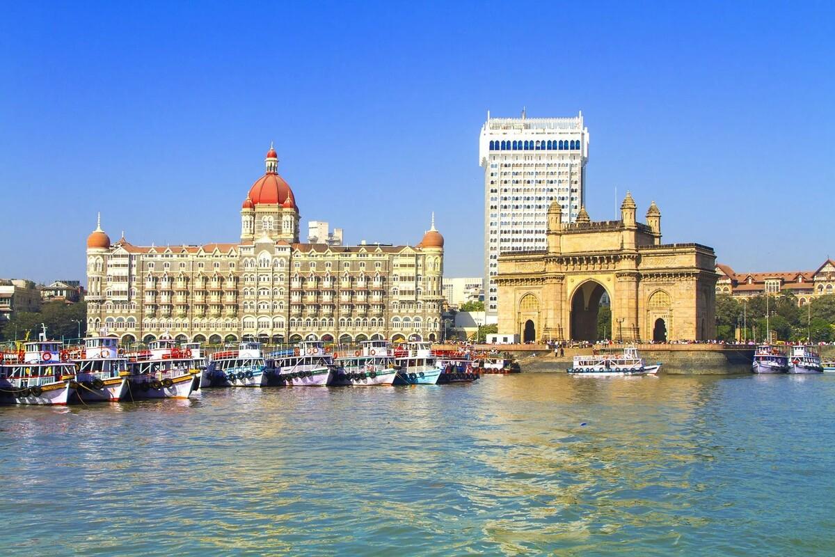 Mumbai (BOM)