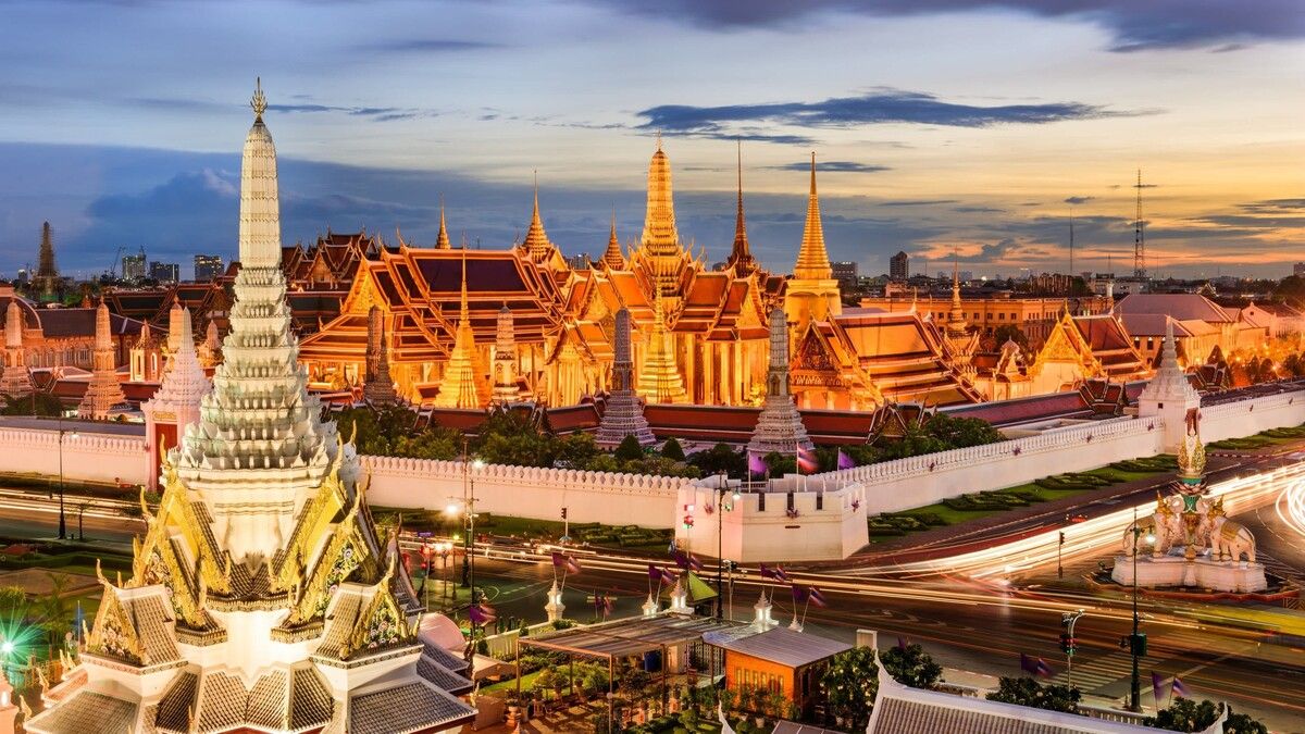 Cheap flight to Bangkok (BKK)